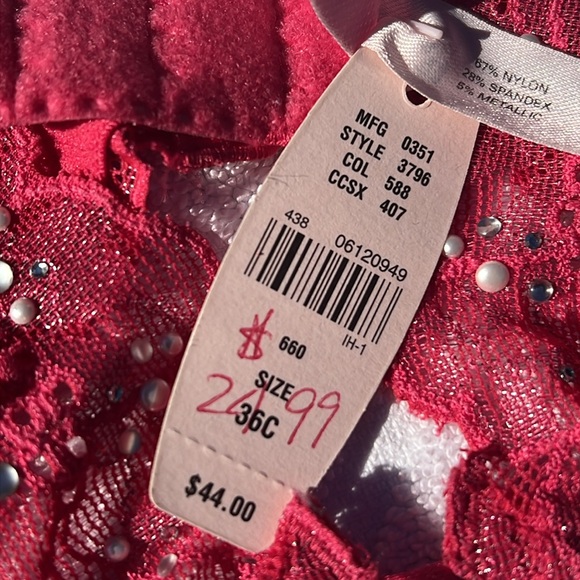NWT Victoria Secret lace & embellishment bra size 36C - Picture 6 of 9